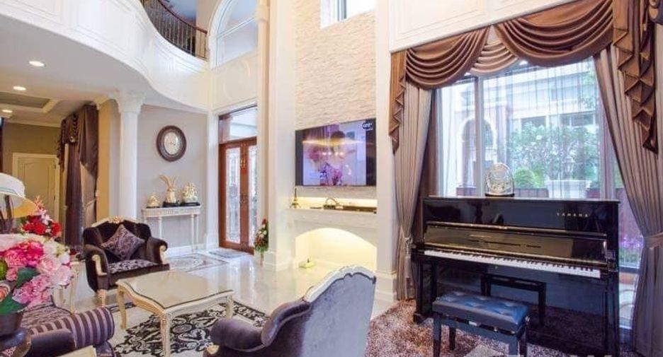 For sale 5 bedrooms house in Khan Na Yao, Bangkok