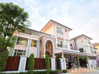 For sale 5 bedrooms house in Khan Na Yao, Bangkok