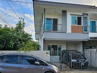 For sale 3 bedrooms townhouse in Lat Lum Kaeo, Pathum Thani