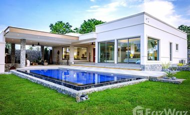 For sale 4 bedrooms villa in Bang Lamung, Chonburi