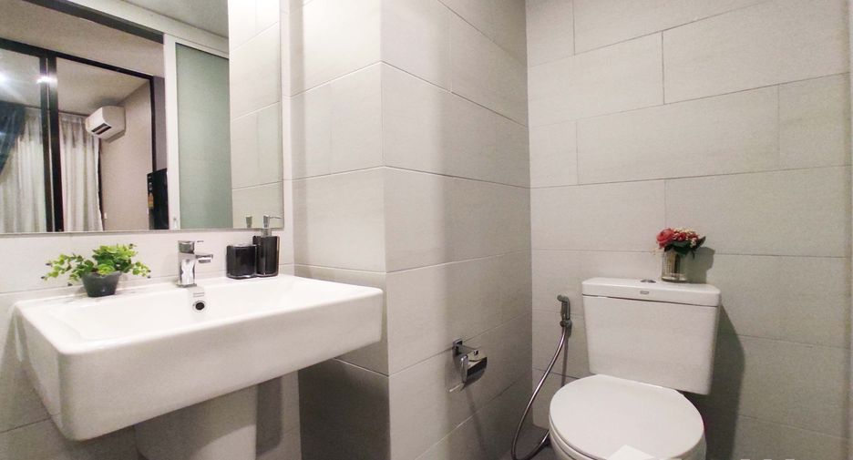 For rent 2 bedrooms condo in Si Racha, Chonburi