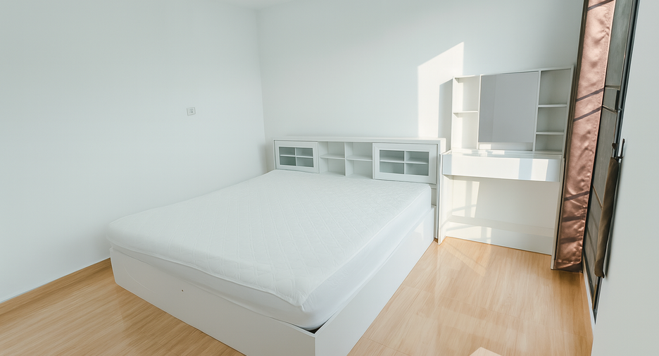 For rent 3 bedrooms townhouse in Pak Kret, Nonthaburi