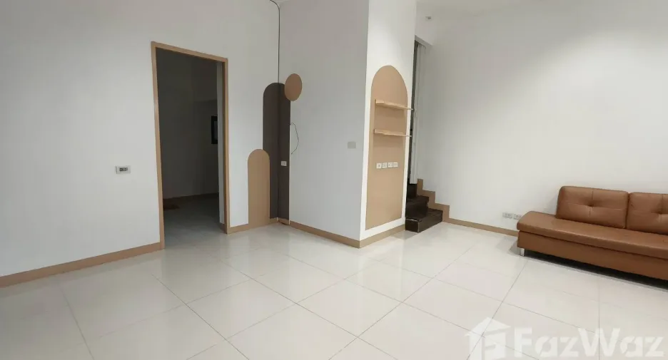 For rent 3 bedrooms townhouse in Pak Kret, Nonthaburi