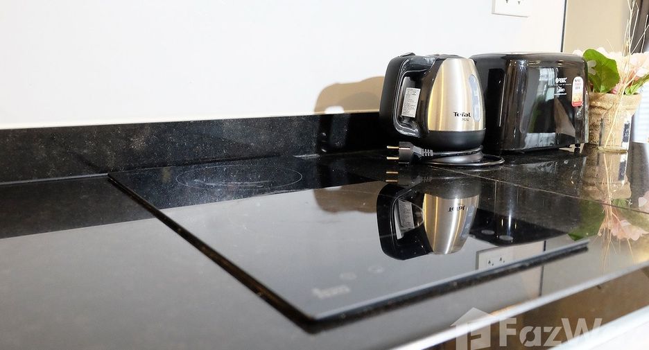 For sale スタジオ condo in Khlong Toei, Bangkok