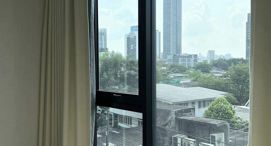 For sale 1 bed condo in Watthana, Bangkok