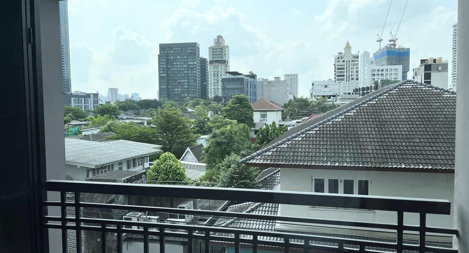 For sale 1 bed condo in Watthana, Bangkok