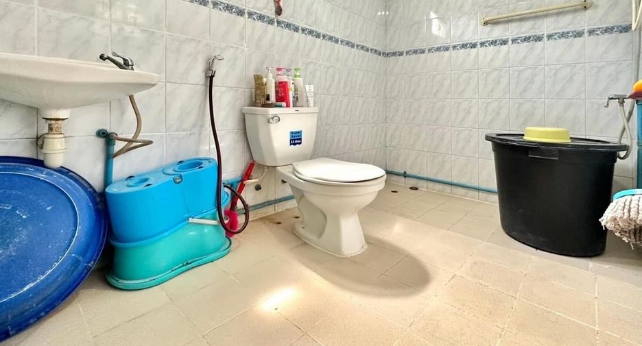 For sale 6 bedrooms retail Space in Bang Lamung, Chonburi