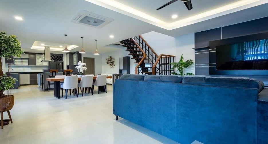 For sale 4 bedrooms villa in Bang Lamung, Chonburi