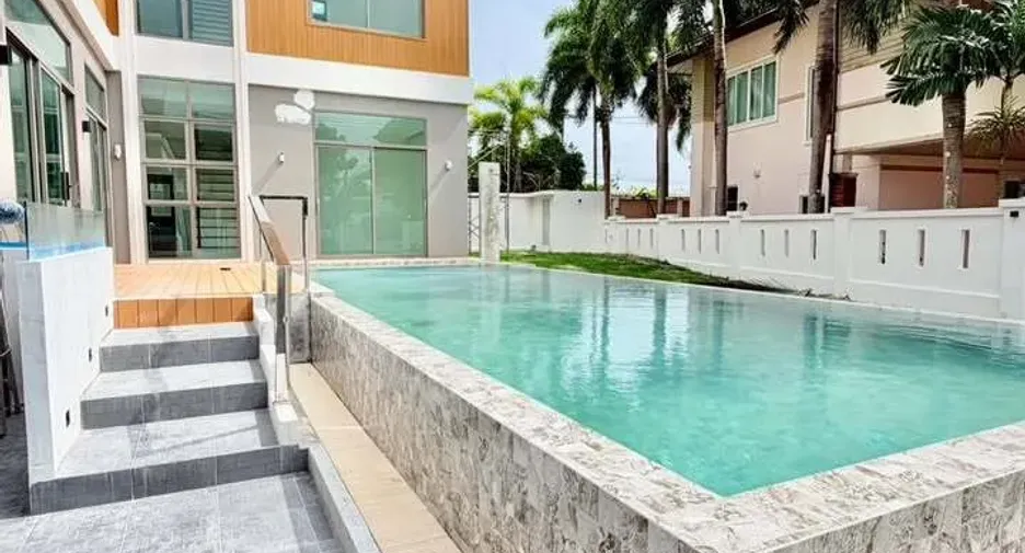 À vendre 5 chambres villa à Mueang Phuket, Phuket