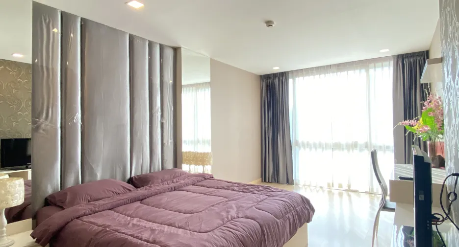 For rent 3 bedrooms condo in Bang Lamung, Chonburi