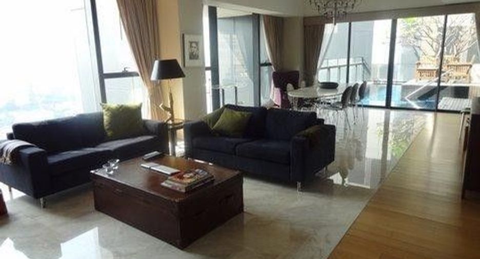For sale and for rent 2 bedrooms condo in Watthana, Bangkok