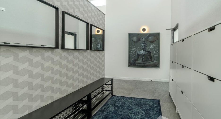 For sale 6 ベッドルーム house in Bang Lamung, Chonburi