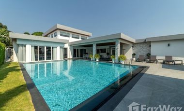 Casa en venta de 6 habitaciones en Bang Lamung, Chonburi