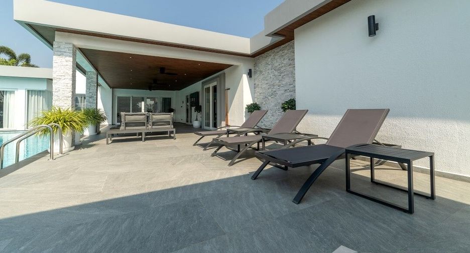 For sale 6 ベッドルーム house in Bang Lamung, Chonburi