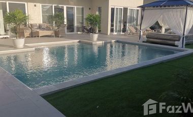 Casa en alquiler de 3 habitaciones en Bang Lamung, Chonburi