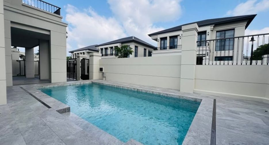 For sale 4 bedrooms villa in Bang Lamung, Chonburi