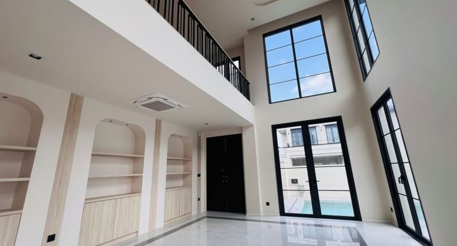 For sale 4 bedrooms villa in Bang Lamung, Chonburi