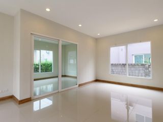 出售 4 卧室 独立屋 在 Sai Mai, 曼谷
