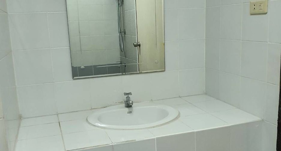 For sale studio condo in Bang Lamung, Chonburi