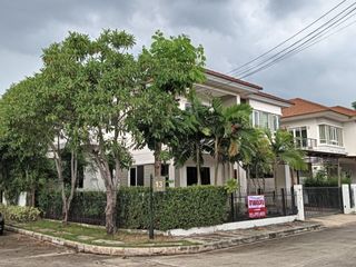 For sale 3 bedrooms house in Thung Khru, Bangkok