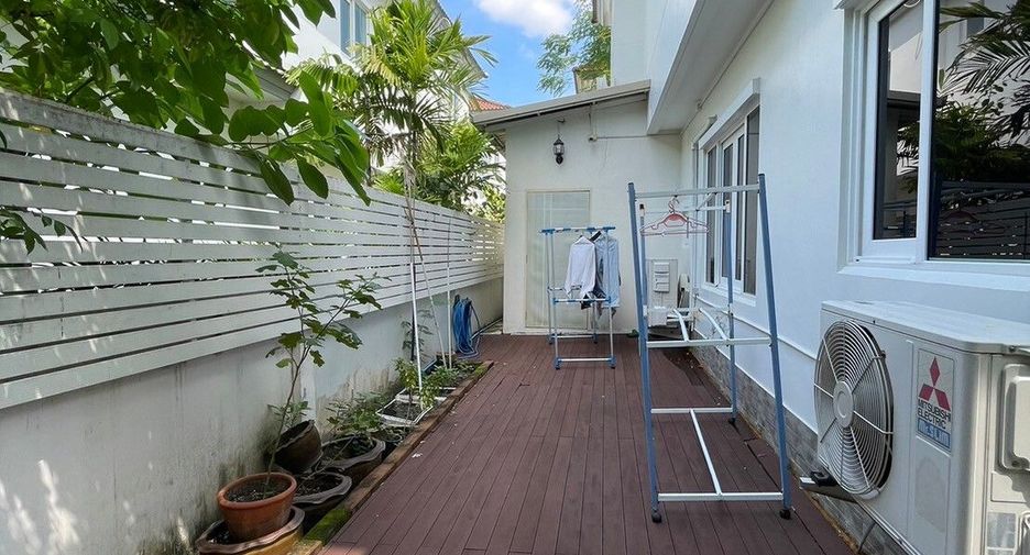 For sale 3 ベッドルーム house in Thung Khru, Bangkok