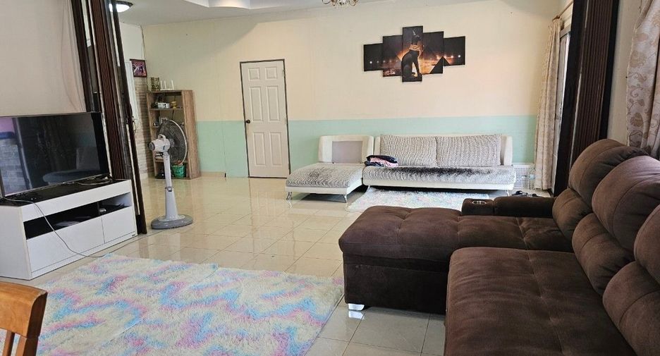 For sale and for rent 5 bedrooms house in Sattahip, Chonburi