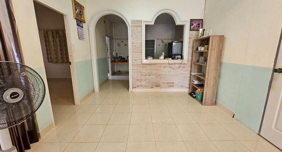 For sale and for rent 5 bedrooms house in Sattahip, Chonburi