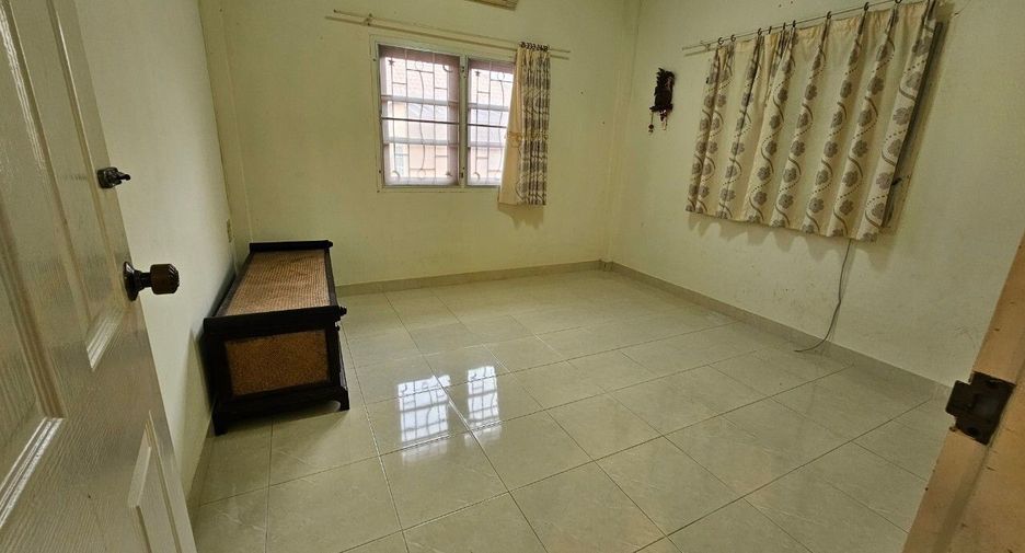 For sale and for rent 5 bedrooms house in Sattahip, Chonburi