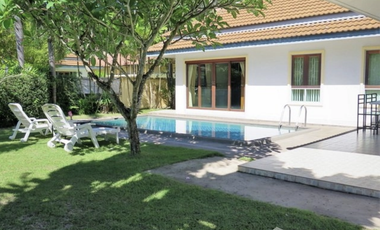 For rent 3 bedrooms villa in Mueang Phuket, Phuket