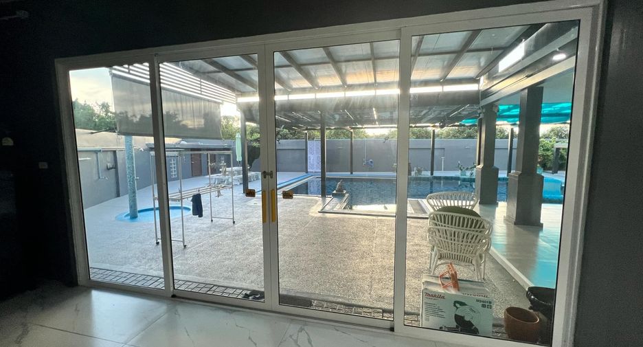 For rent 3 ベッドルーム house in Sattahip, Chonburi