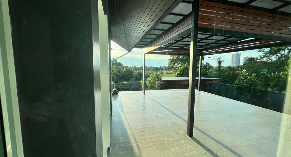 For rent 3 ベッドルーム house in Sattahip, Chonburi