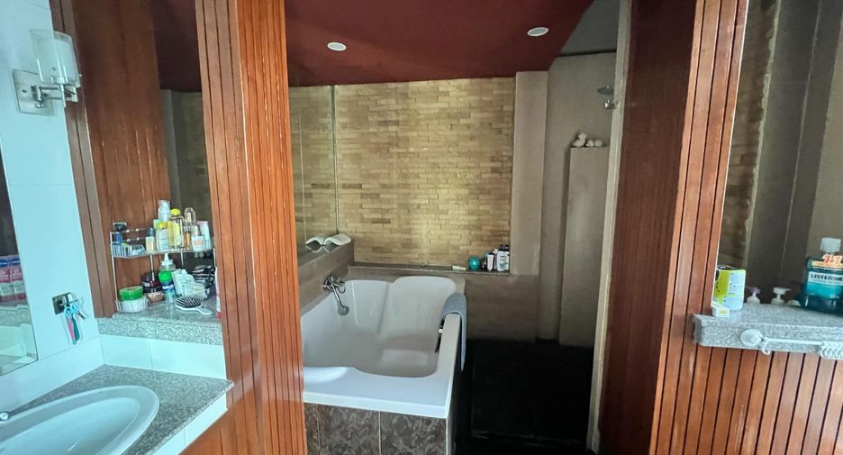 For rent 3 ベッドルーム house in Sattahip, Chonburi