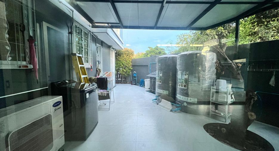 For rent 3 ベッドルーム house in Sattahip, Chonburi