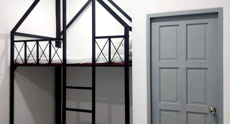 For sale and for rent 5 bedrooms house in Sattahip, Chonburi