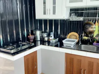 Casa en venta y en alquiler de 5 habitaciones en Bang Saray, Pattaya