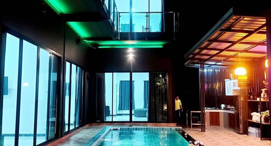 For sale and for rent 5 bedrooms house in Sattahip, Chonburi