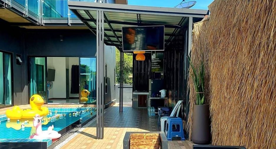 For sale and for rent 5 bedrooms house in Sattahip, Chonburi