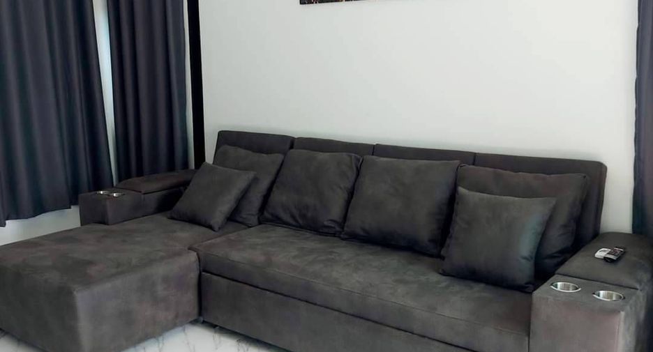 For sale and for rent 5 bedrooms house in Sattahip, Chonburi