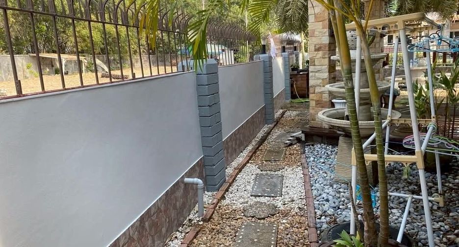 For sale 2 ベッドルーム house in Sattahip, Chonburi