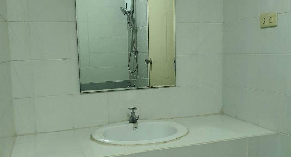 For sale studio condo in Bang Lamung, Chonburi