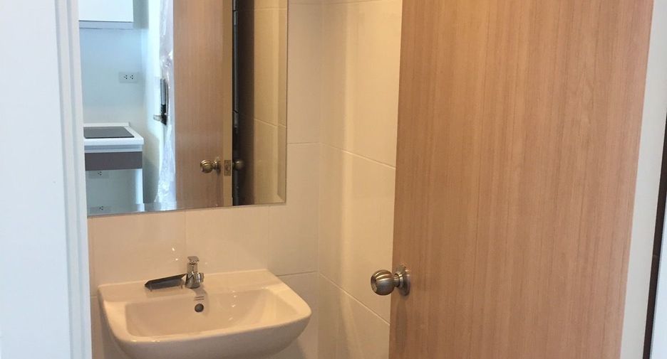 For sale studio condo in Mueang Samut Prakan, Samut Prakan