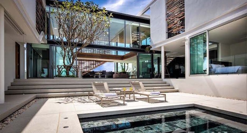 For sale 5 bedrooms villa in Thalang, Phuket
