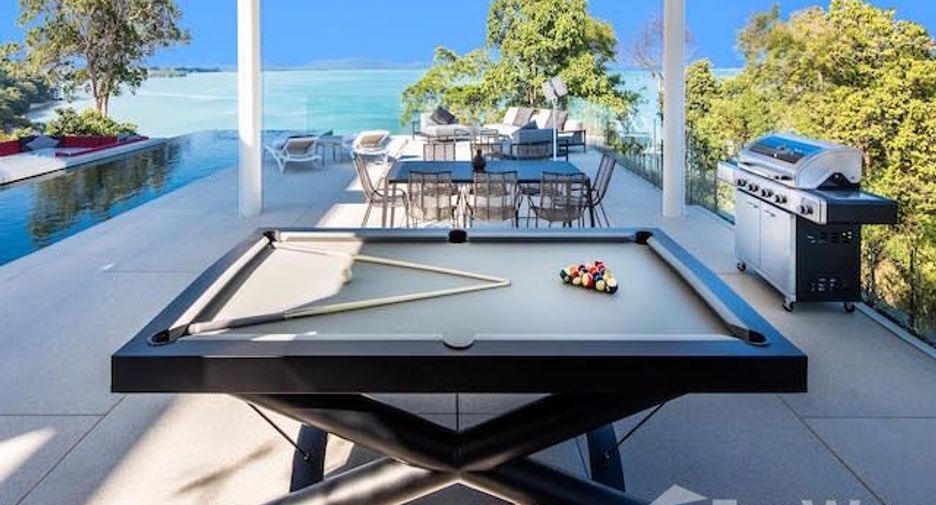 For sale 5 bedrooms villa in Thalang, Phuket