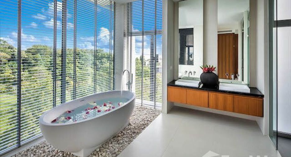 For sale 5 bedrooms villa in Thalang, Phuket