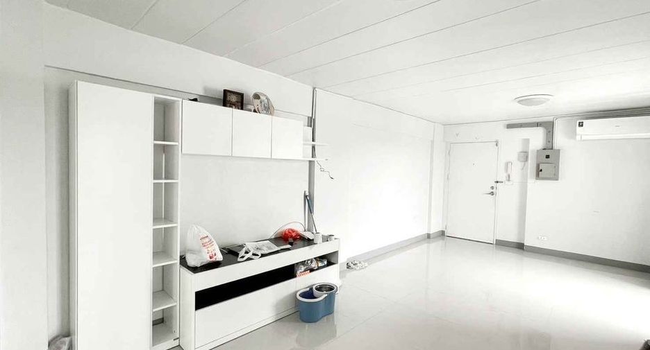 For sale 2 bedrooms condo in Lat Phrao, Bangkok