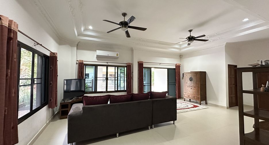 For rent 3 bedrooms house in Bang Lamung, Chonburi