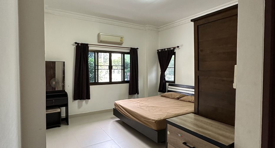 For rent 3 bedrooms house in Bang Lamung, Chonburi