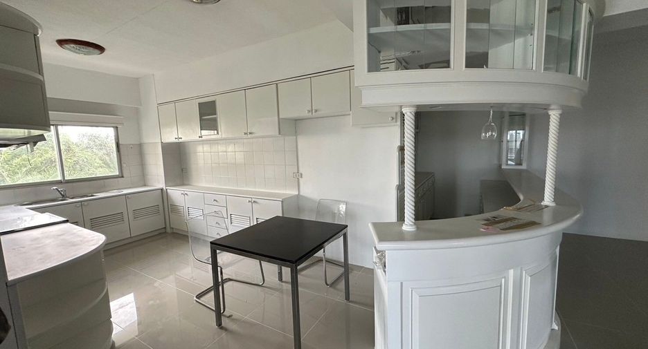 出售 2 卧室 公寓 在 Sattahip, Chon Buri