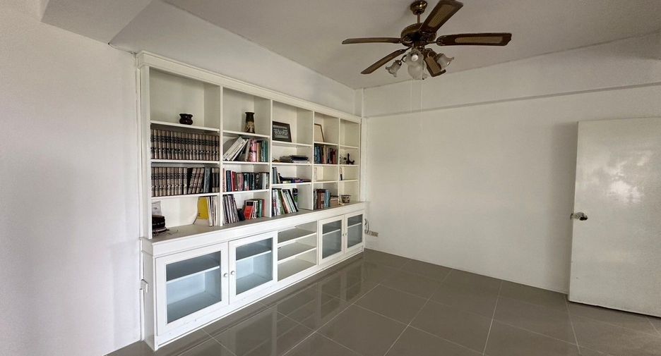 出售 2 卧室 公寓 在 Sattahip, Chon Buri