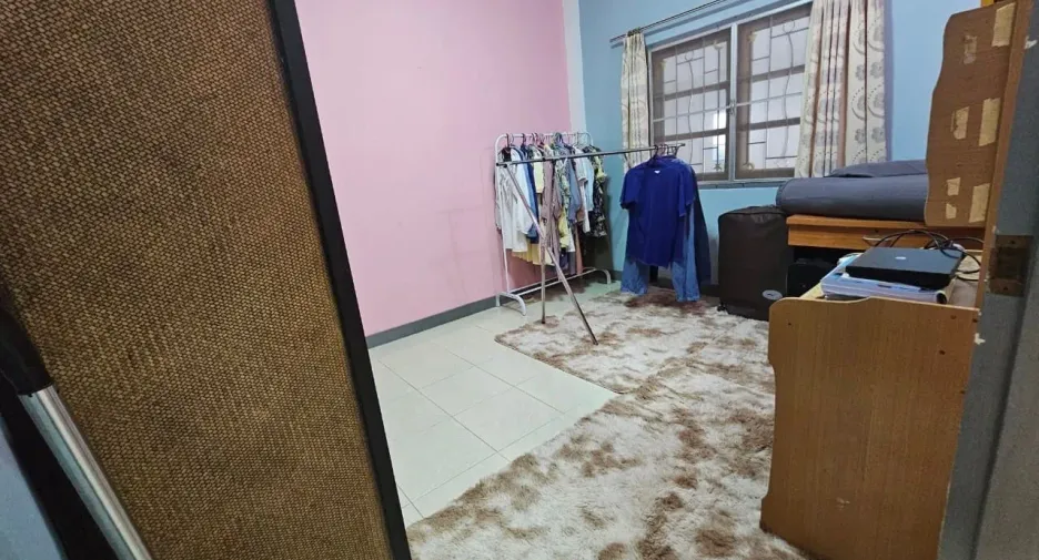For sale and for rent 5 bedrooms house in Sattahip, Chonburi